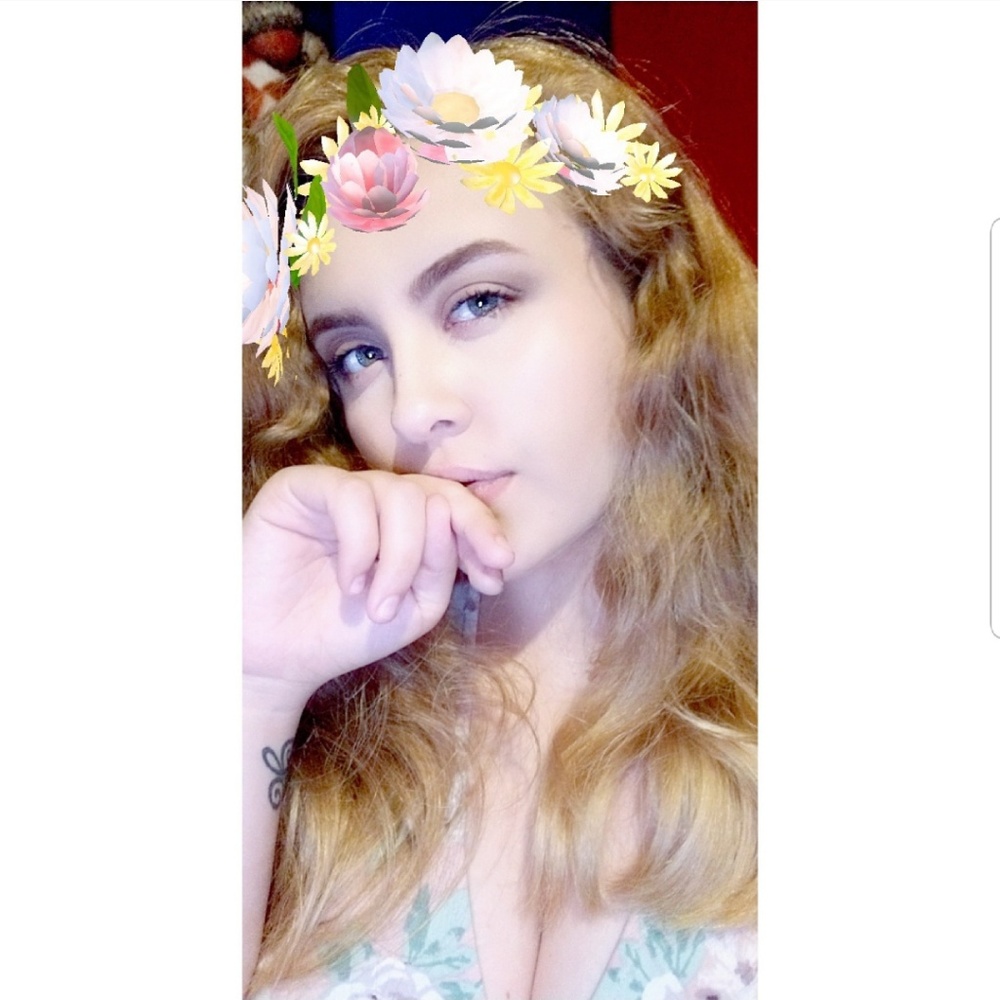 Meet your Posher, Cassandra
